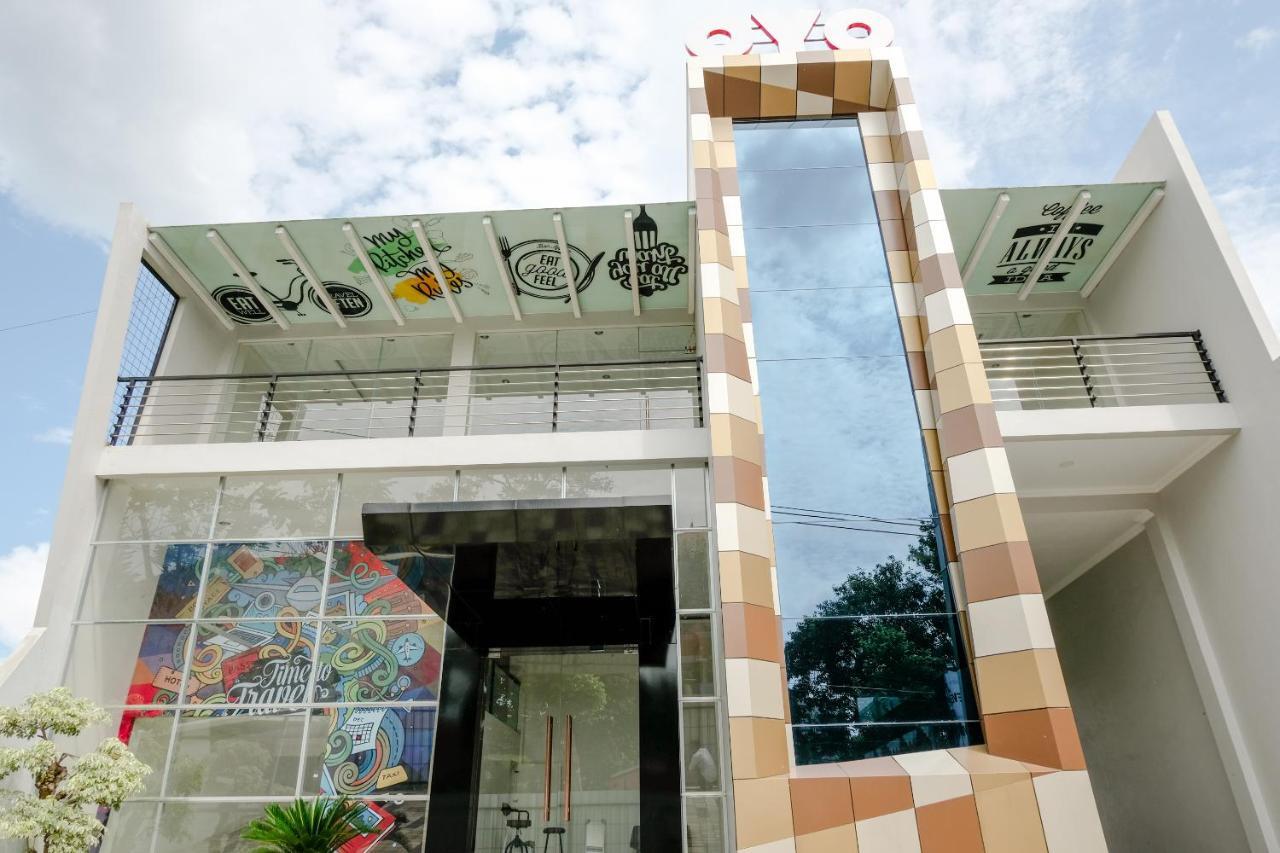 Oyo 2140 Hs Residence Tulungagung Εξωτερικό φωτογραφία